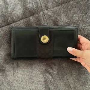 Coach-black wallet